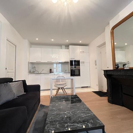 Luxury Appartment, Champs Elysees, Neuf ! Париж Екстериор снимка