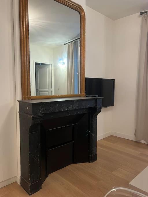 Luxury Appartment, Champs Elysees, Neuf ! Париж Екстериор снимка