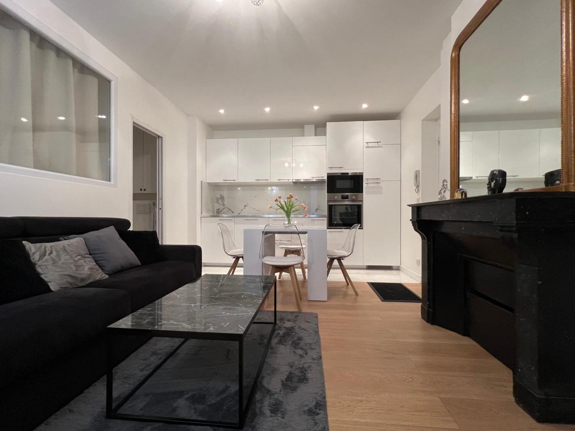 Luxury Appartment, Champs Elysees, Neuf ! Париж Екстериор снимка